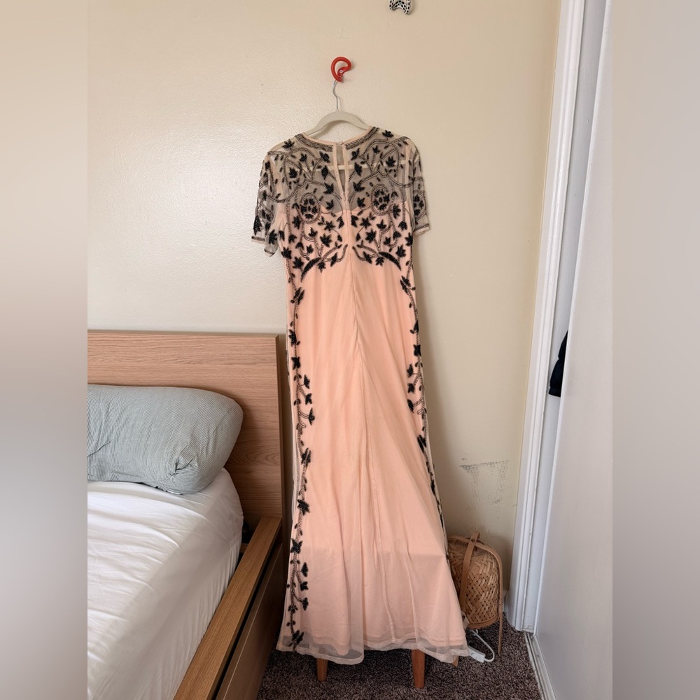 ASOS- Elegant Cream and Black Embroidered Gown - Picture 7 of 13